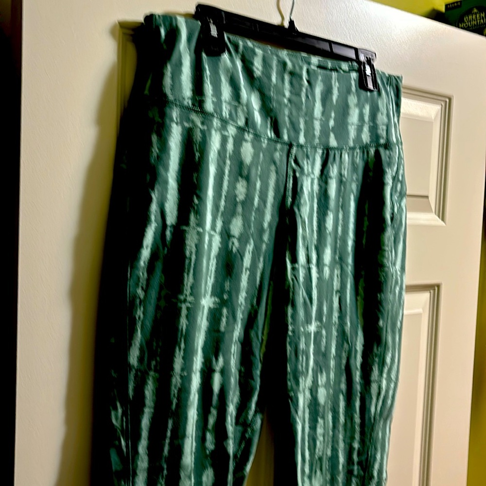 Wonderly studio Leggins, XLG cotton /spandex olive Green/light green